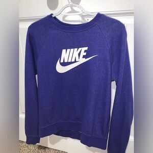 Nike sweatshirt women’s small excellent condition